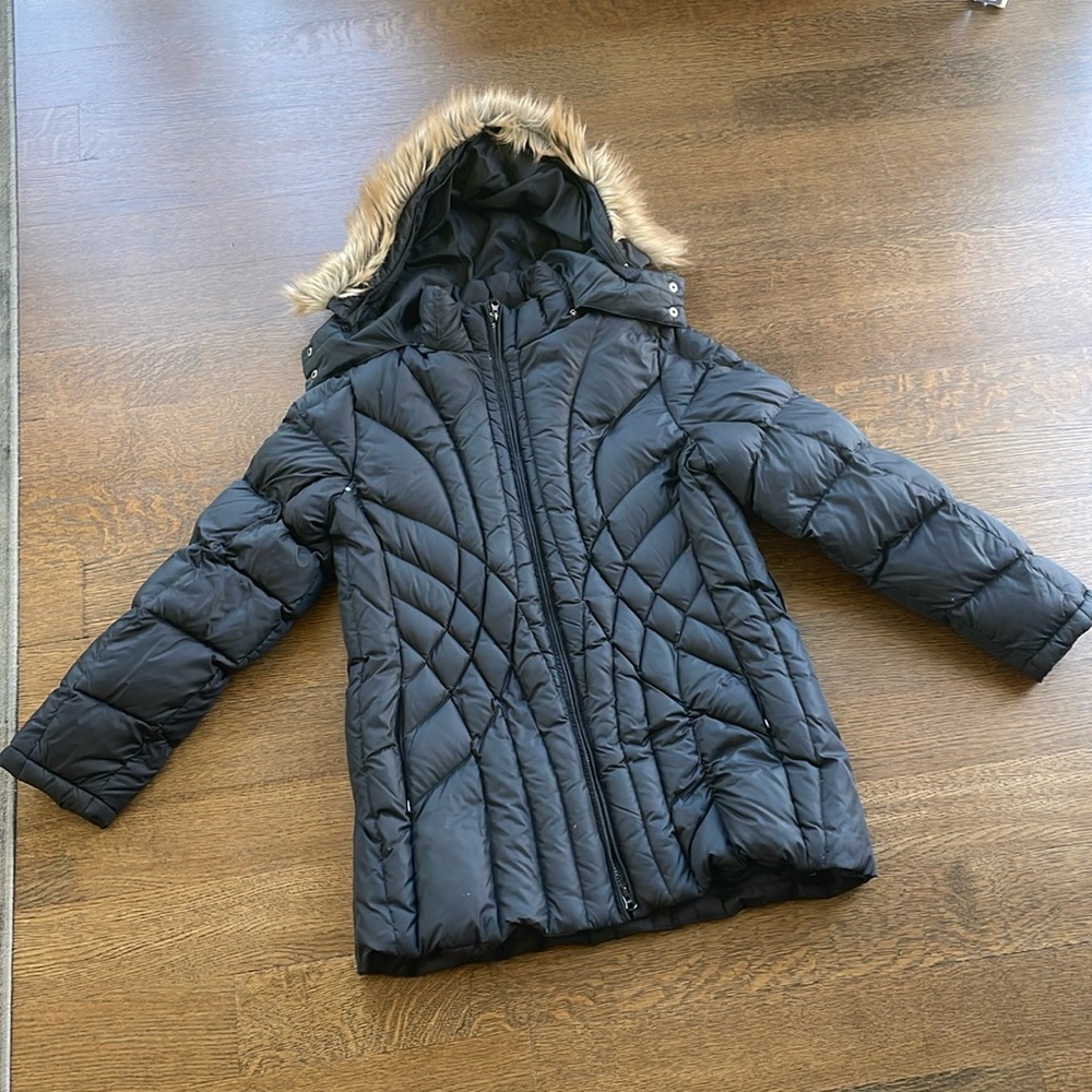 LL Bean Goose Down Coat with Removable Faux Fur Trim Hood. Black size large
